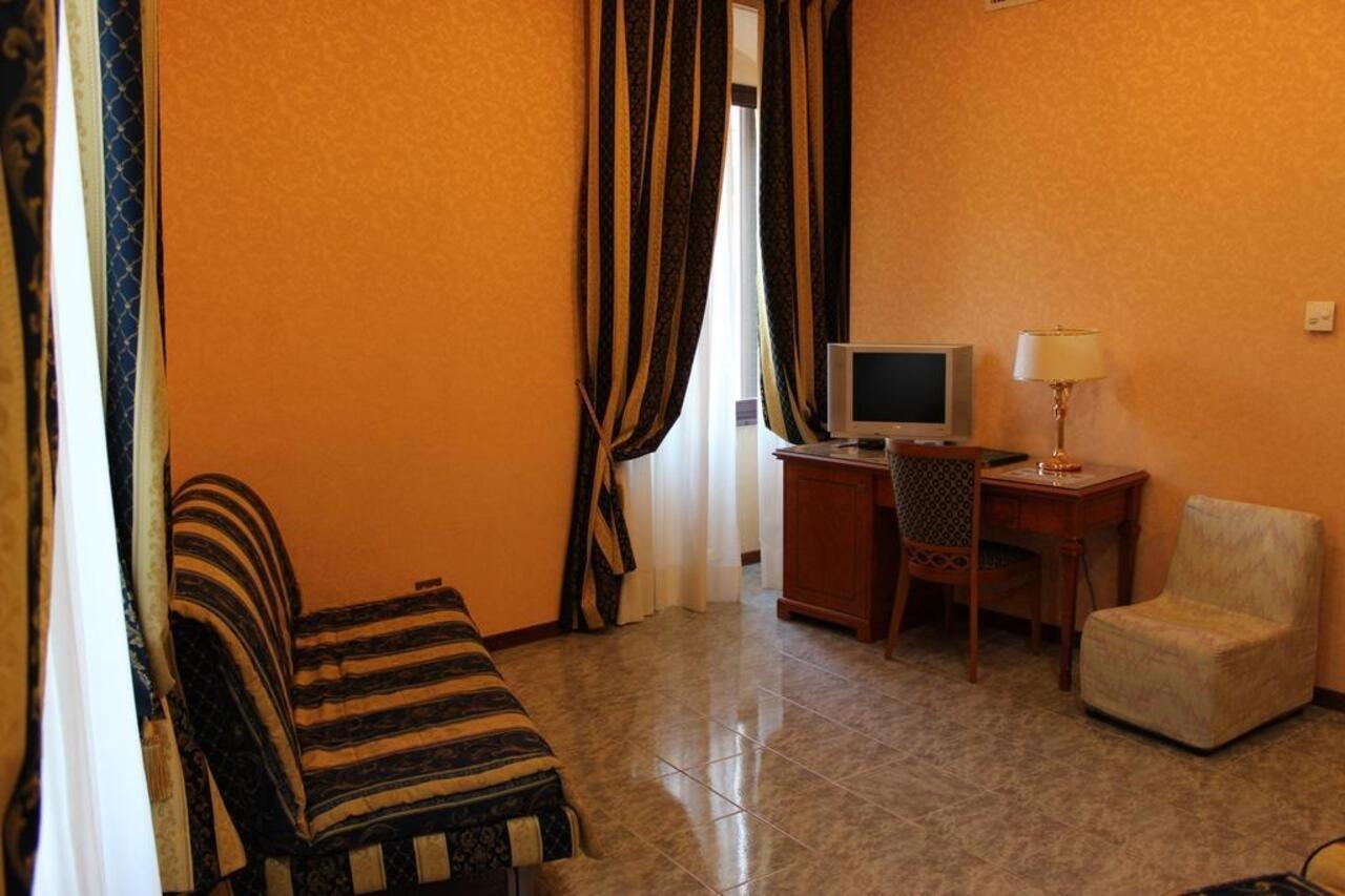 Hotel Dependance Dei Consoli 3*